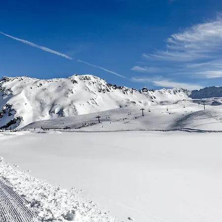 Apartment Cocon Raffine Proche Centre Val-d'isere, De Standing, Balcon Sud/est, 5 Pers. Val-d'Isere